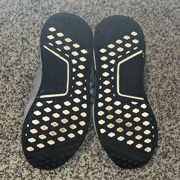 Adidas shoes - Picture 4 of 5